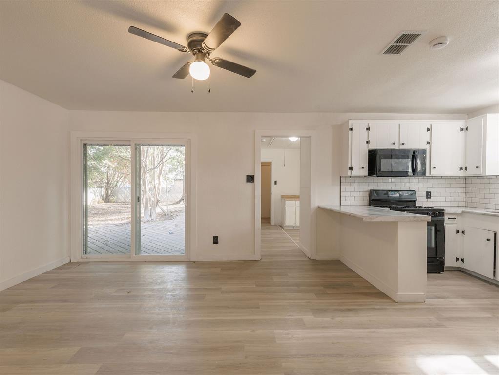 6700 Karen Drive Property Photo 6