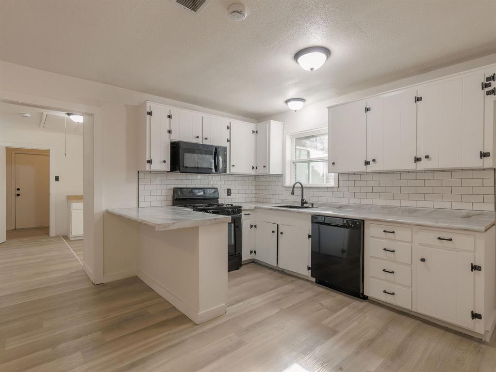 6700 Karen Drive Property Photo 10