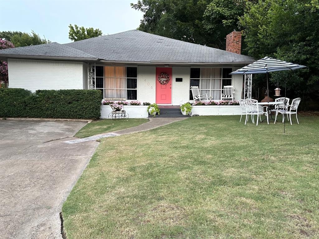 1406 Eastus Drive Property Photo 1