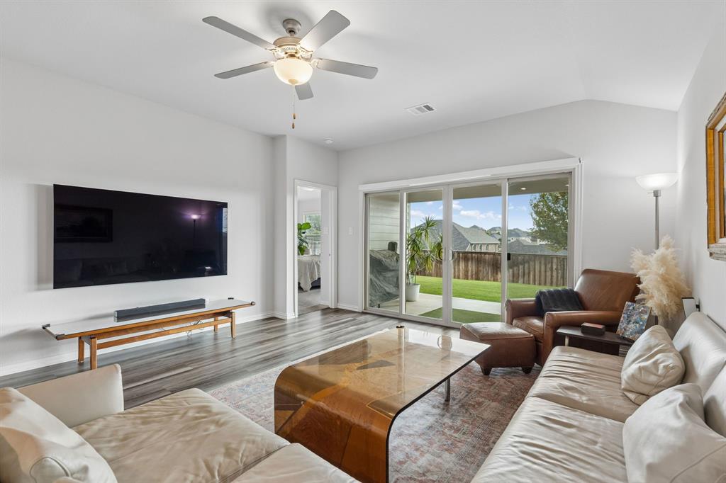 5549 Cypress Willow Bend Property Photo 10