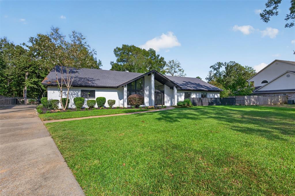 1044 Bauxhall Circle Property Photo 1