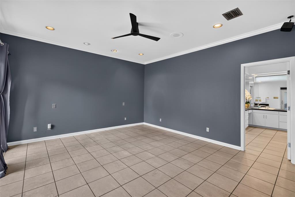1044 Bauxhall Circle Property Photo 16