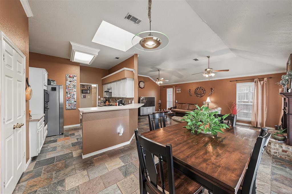 2722 Kingswood Boulevard Property Photo 8