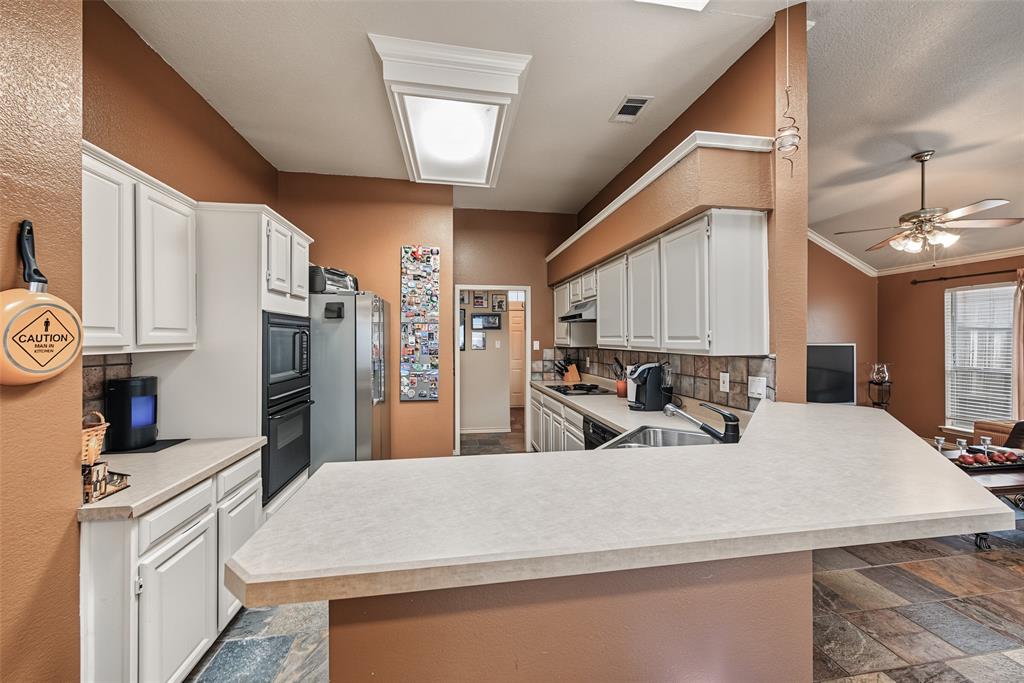 2722 Kingswood Boulevard Property Photo 10