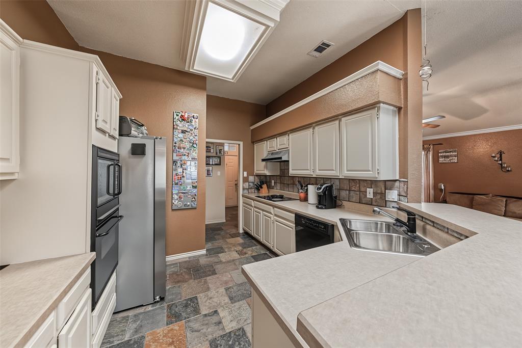 2722 Kingswood Boulevard Property Photo 11