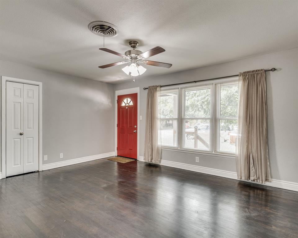 1108 Chester Street Property Photo 6