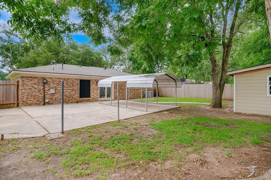 9000 Lone Oak Drive Property Photo 16