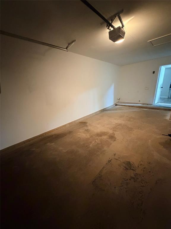 1036 El Triumfo Street Property Photo 22