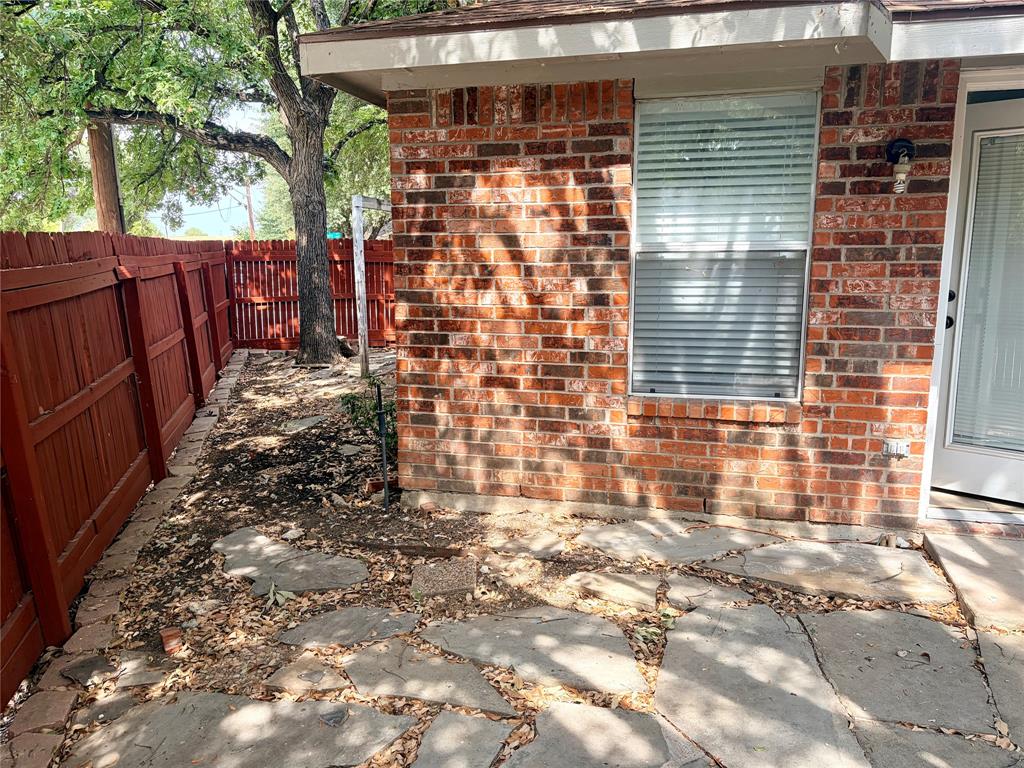 1036 El Triumfo Street Property Photo 23