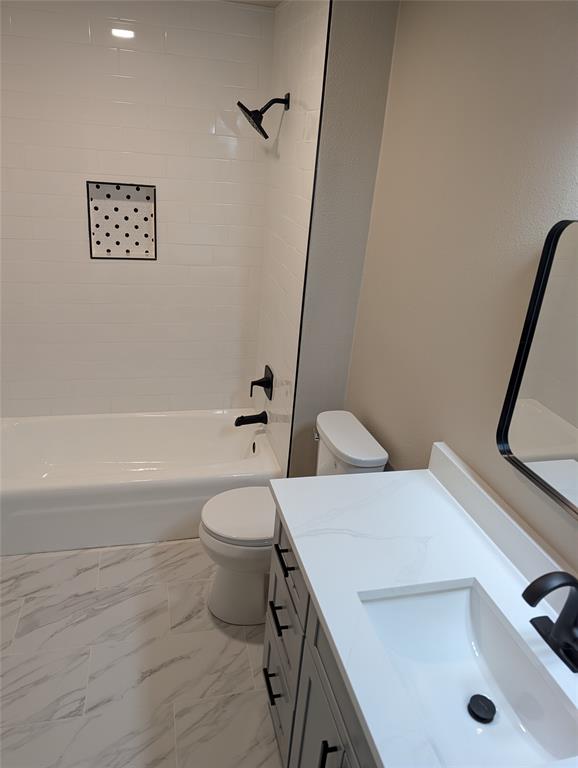 2404 Glen Forest Lane Property Photo 15