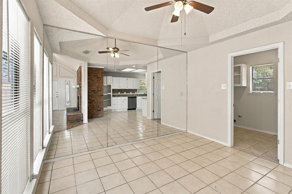 1300 Tierra Calle Property Photo 7