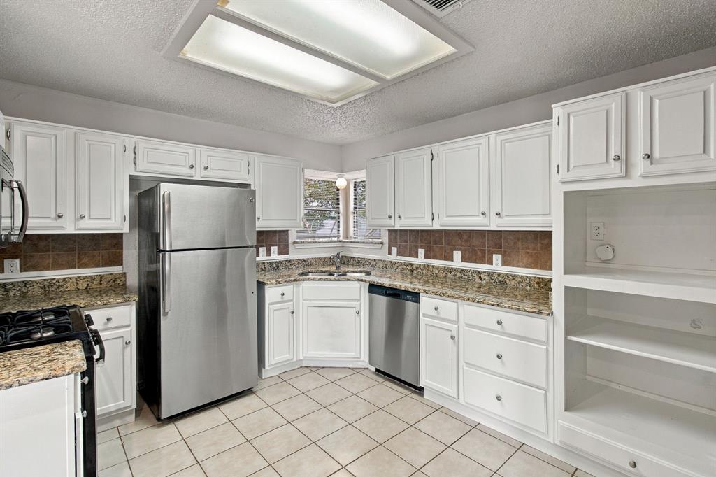 1300 Tierra Calle Property Photo 10