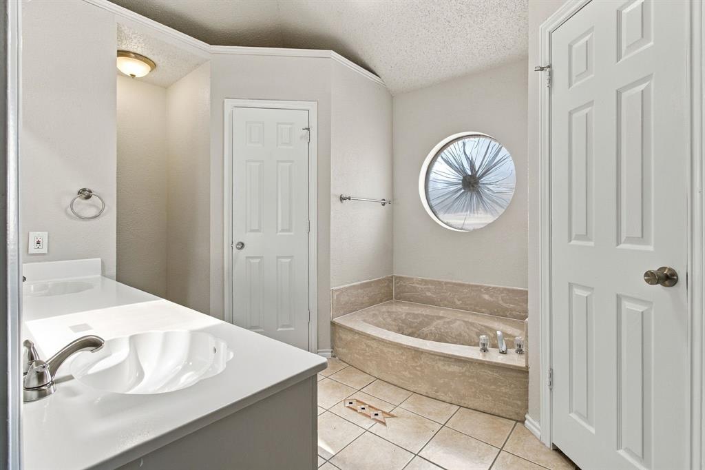 1300 Tierra Calle Property Photo 24