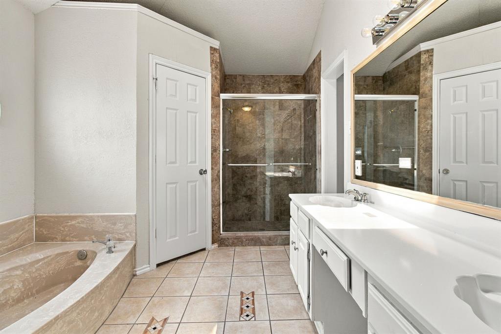 1300 Tierra Calle Property Photo 25