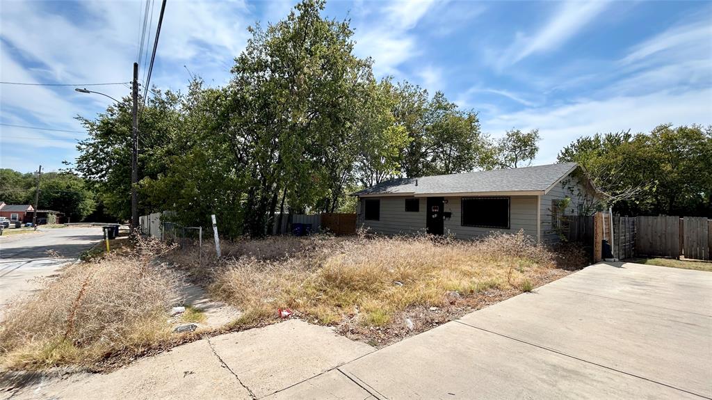 4721 Garrison Avenue Property Photo 1