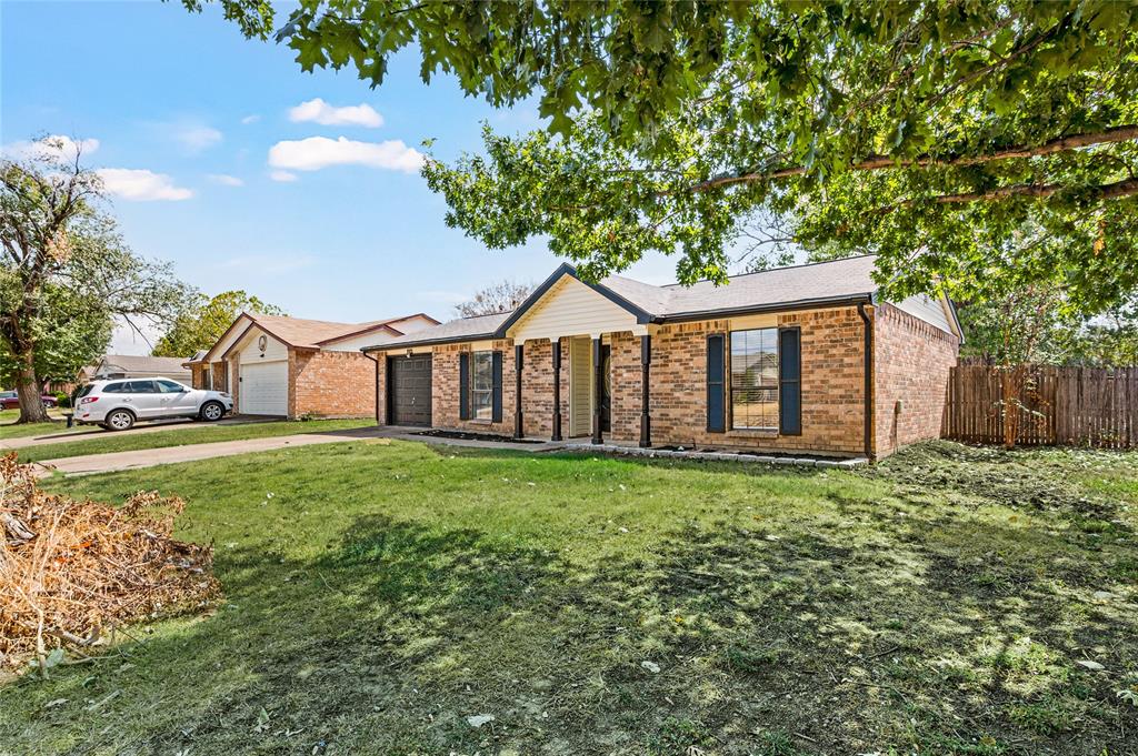 4744 China Rose Drive Property Photo 3