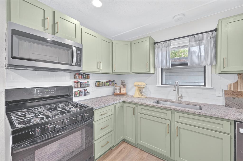 3228 Olive Place Property Photo 11