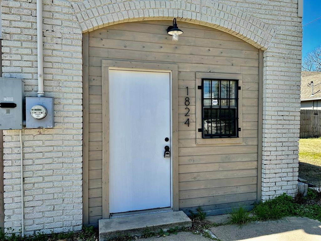 1824 S Walnut Street Property Photo 1