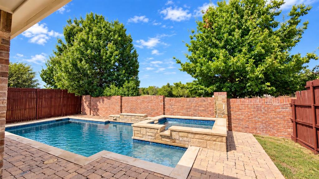 5116 Grove Cove Drive Property Photo 20