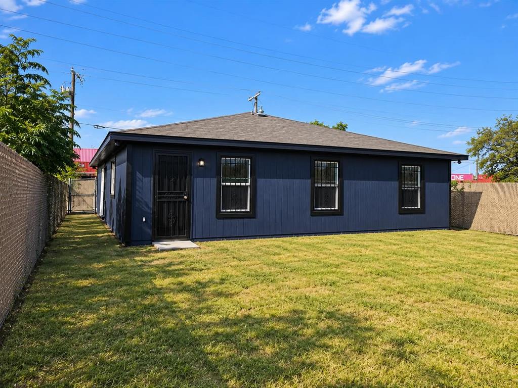 1208 E Daggett Avenue Property Photo 2
