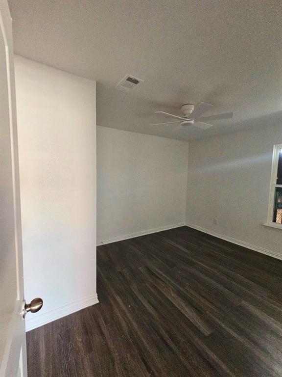 1208 E Daggett Avenue Property Photo 4