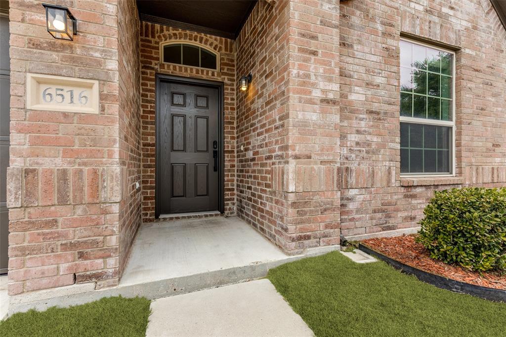 6516 Chalk River Drive Property Photo 3