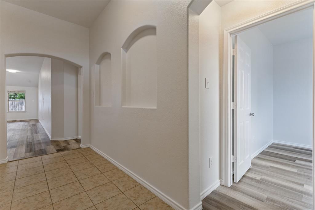 6516 Chalk River Drive Property Photo 4