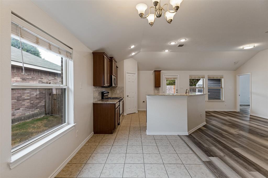 6516 Chalk River Drive Property Photo 8