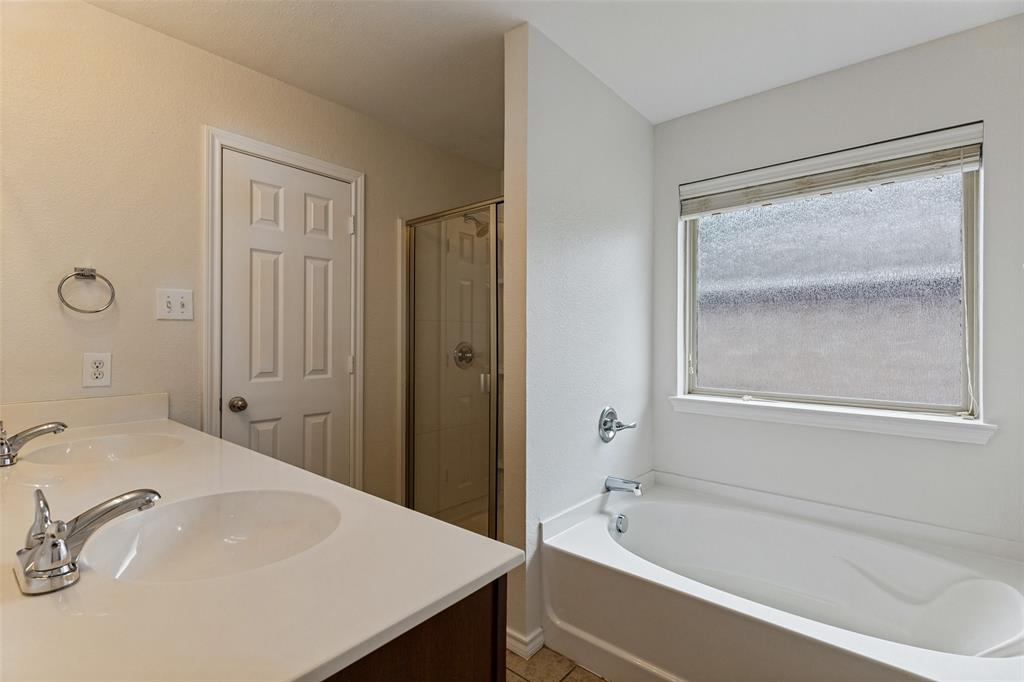 6516 Chalk River Drive Property Photo 21