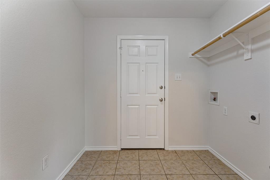 6516 Chalk River Drive Property Photo 23