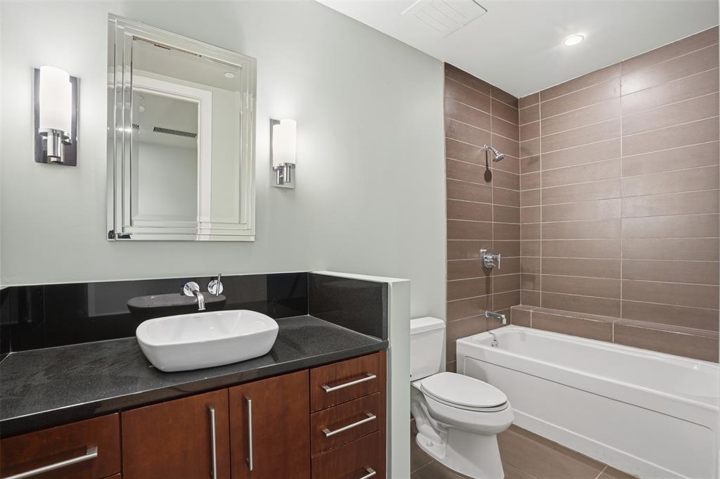 2600 W 7th Street 2726 Property Photo 5