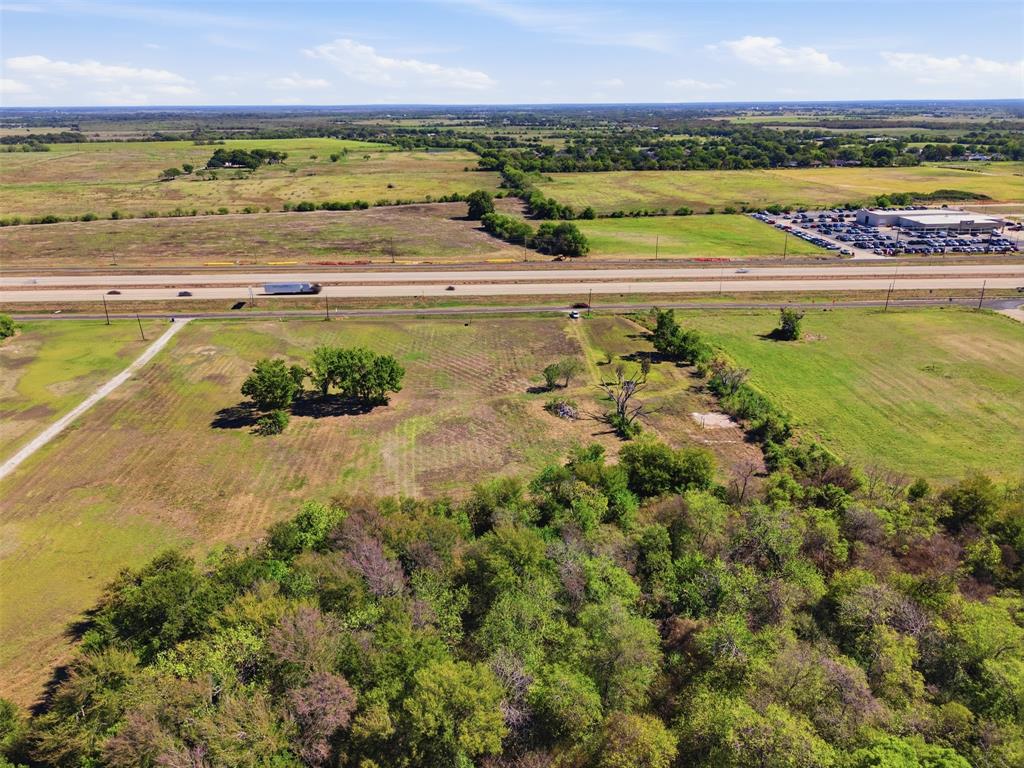1105 S I-45 Property Photo 20