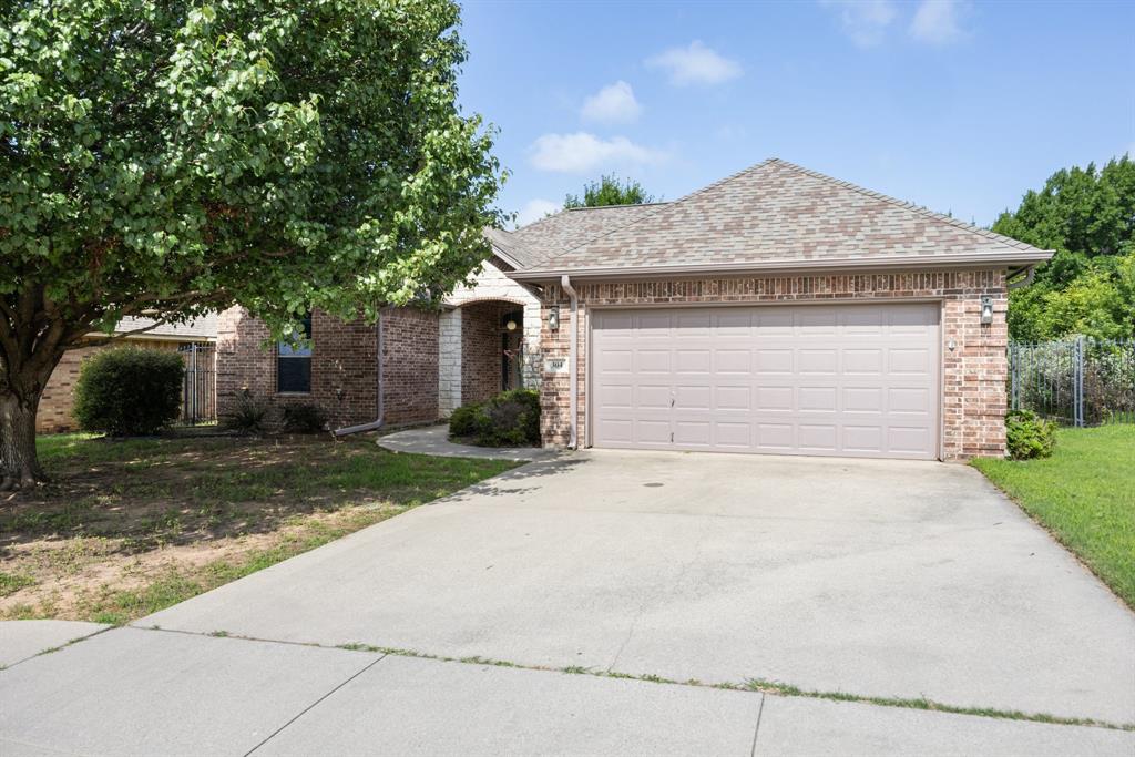 304 Jade Lane Property Photo 1
