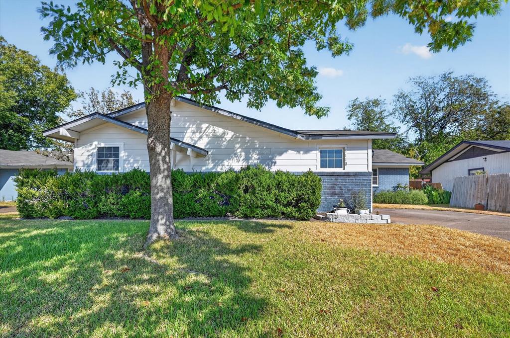 1110 Vegas Drive Property Photo 1