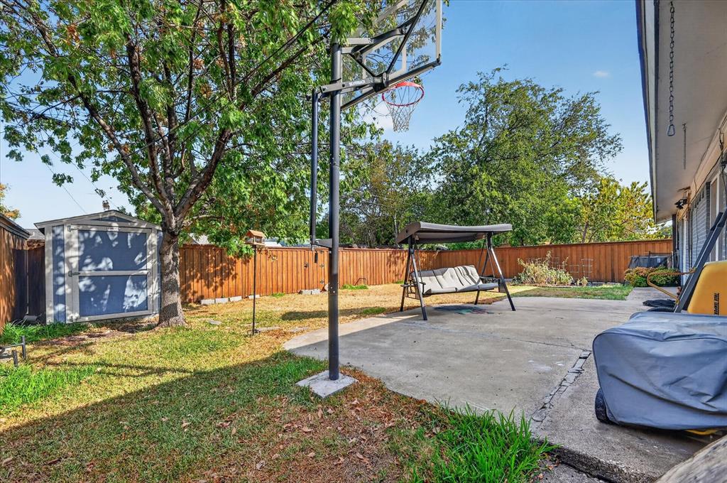 1110 Vegas Drive Property Photo 22