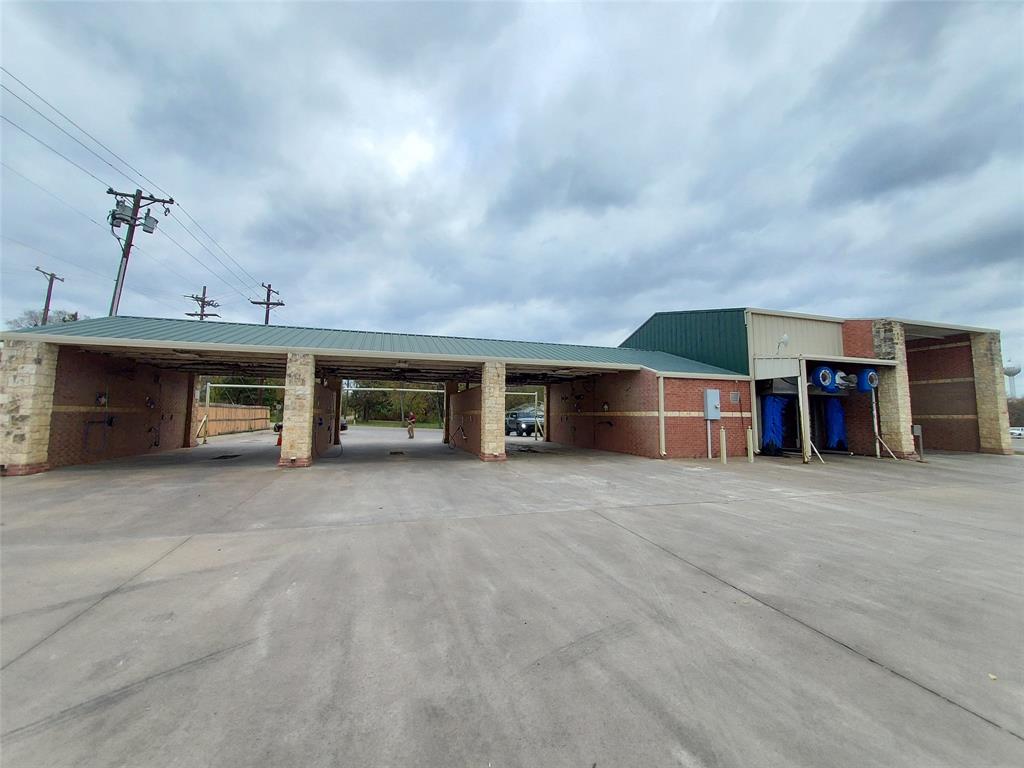 320 N Santa Fe Street Property Photo 5