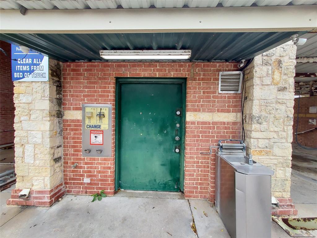 320 N Santa Fe Street Property Photo 13