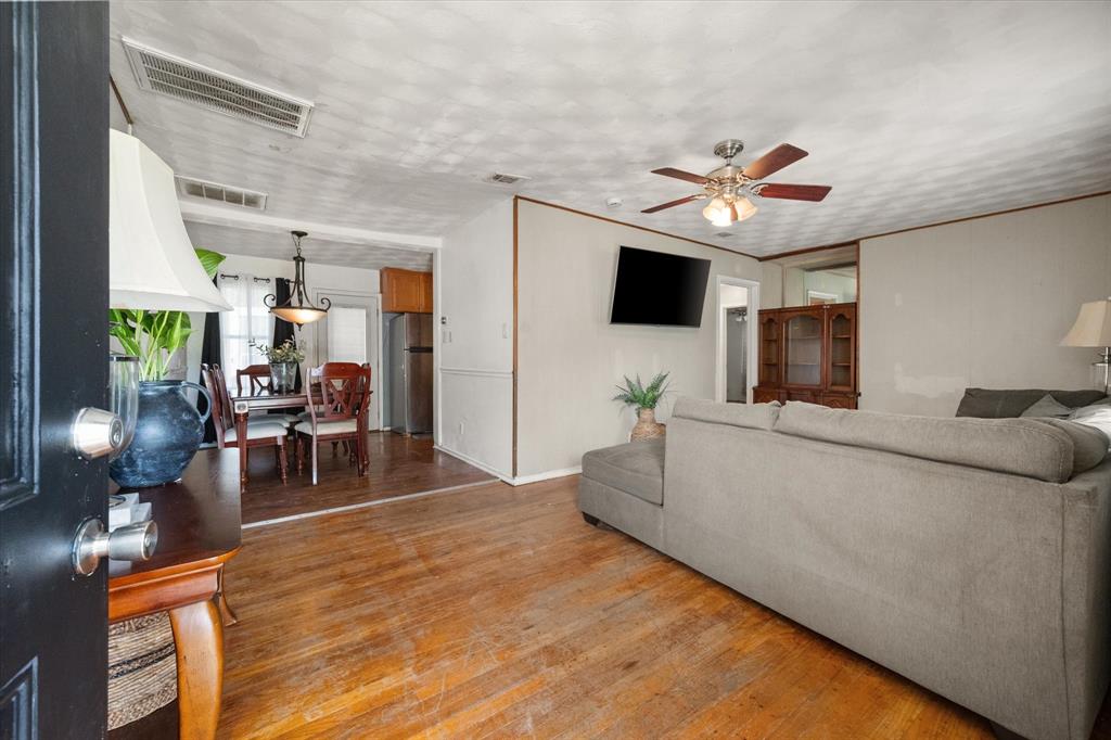 1725 Grace Street Property Photo 7