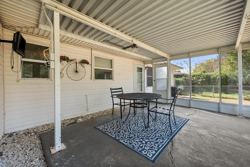 1725 Grace Street Property Photo 19