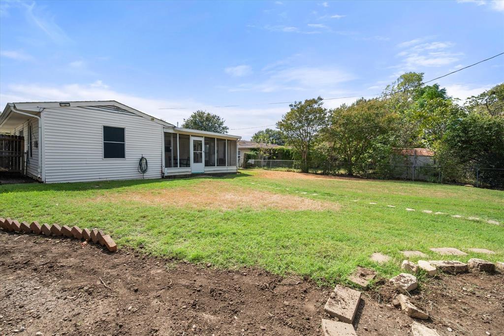 1725 Grace Street Property Photo 20