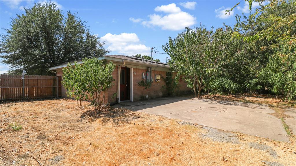 2201 Linwood Lane Property Photo 16