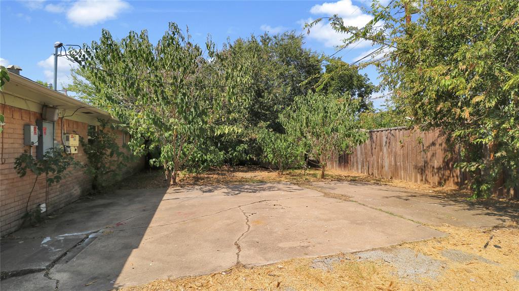 2201 Linwood Lane Property Photo 18