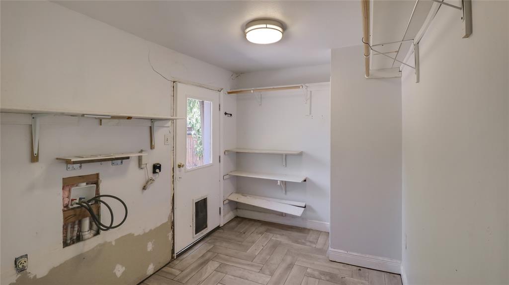 2201 Linwood Lane Property Photo 19