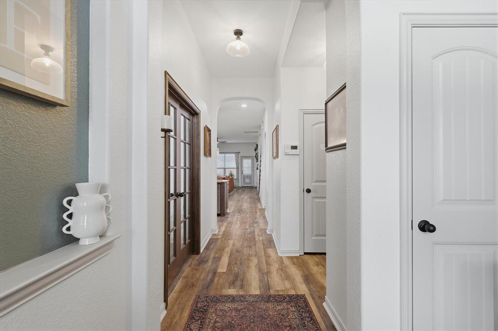 616 Seabourne Drive Property Photo 4