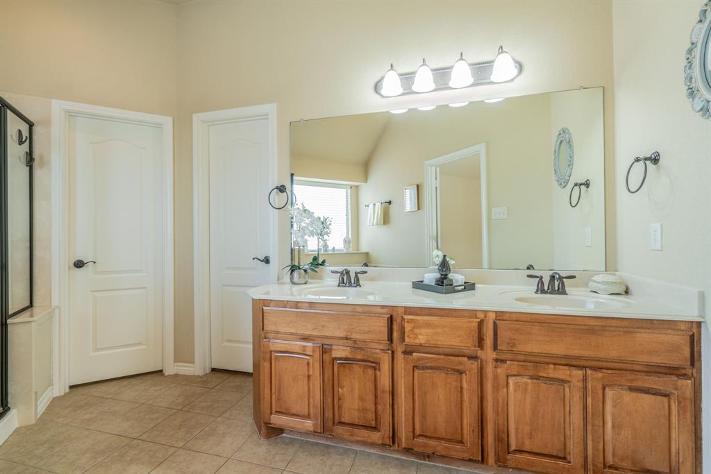 1805 Vista Royale Court Property Photo 12