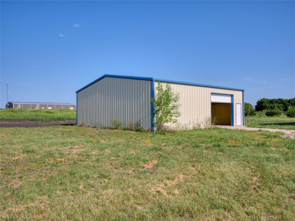 2944 Cr-596 Property Photo 17