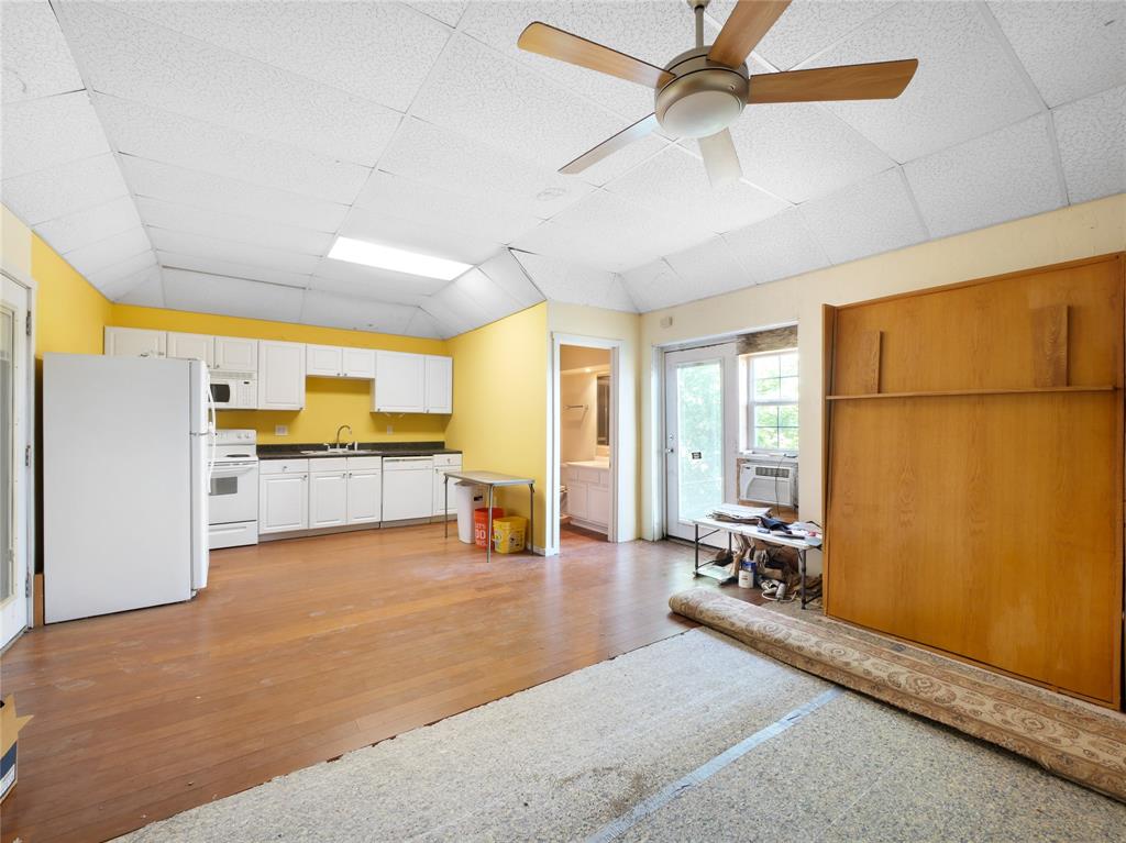 2944 Cr-596 Property Photo 35