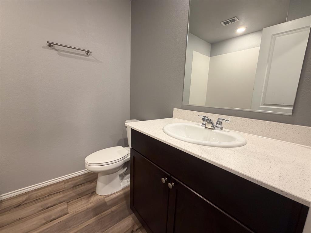 1012 Lady Bird Street Property Photo 4