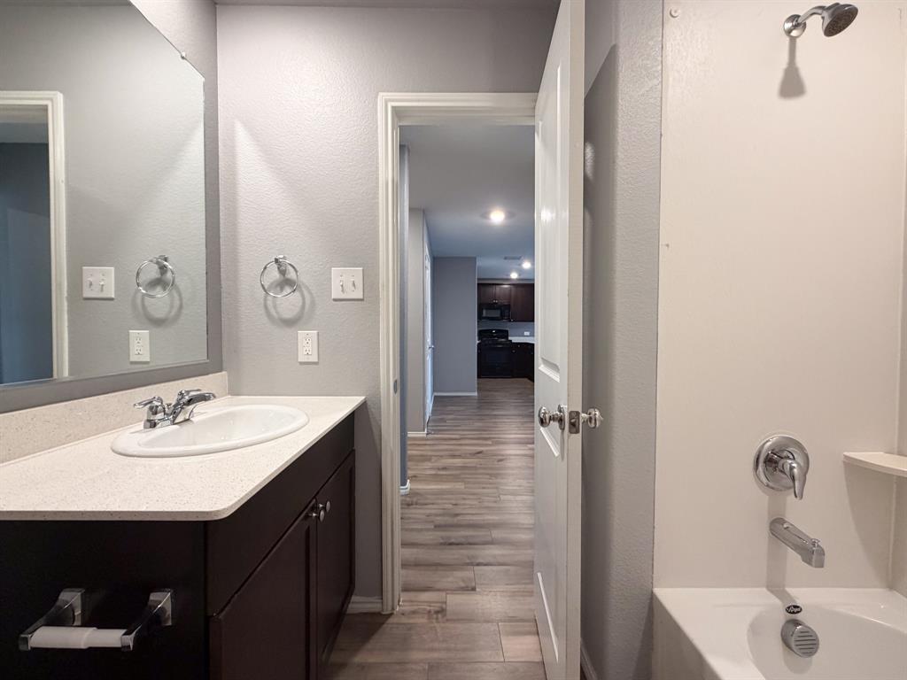 1012 Lady Bird Street Property Photo 5