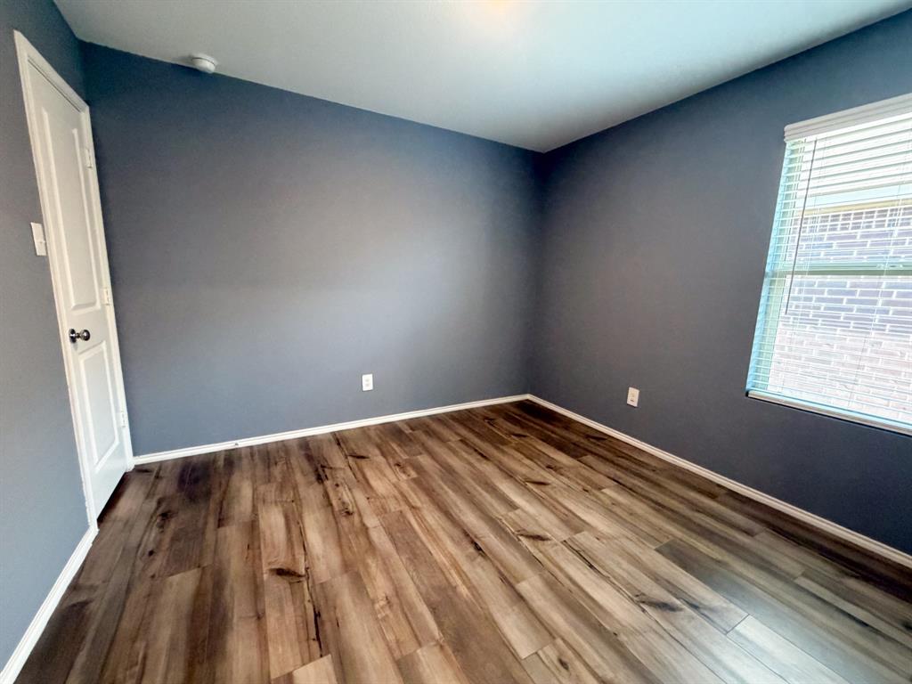 1012 Lady Bird Street Property Photo 8